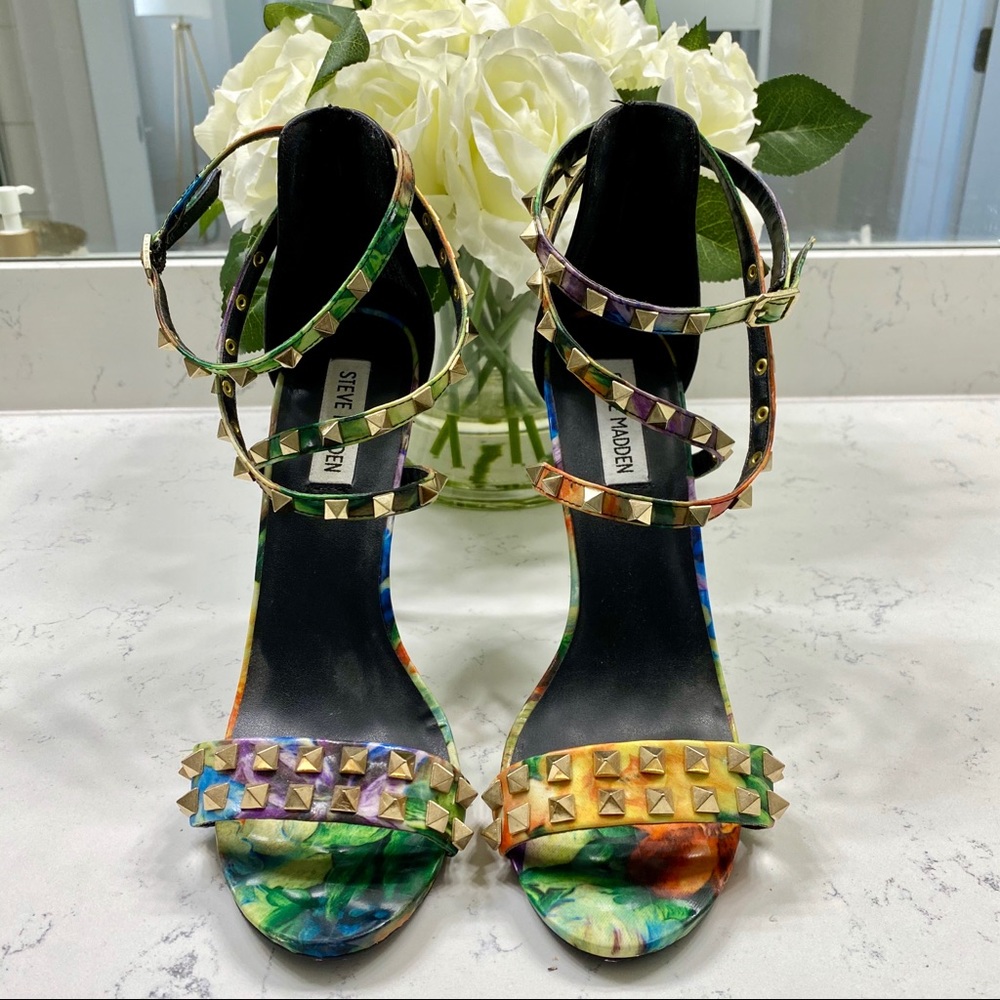 💫💐 Colorful Steve Madden Studded Heels💐💫